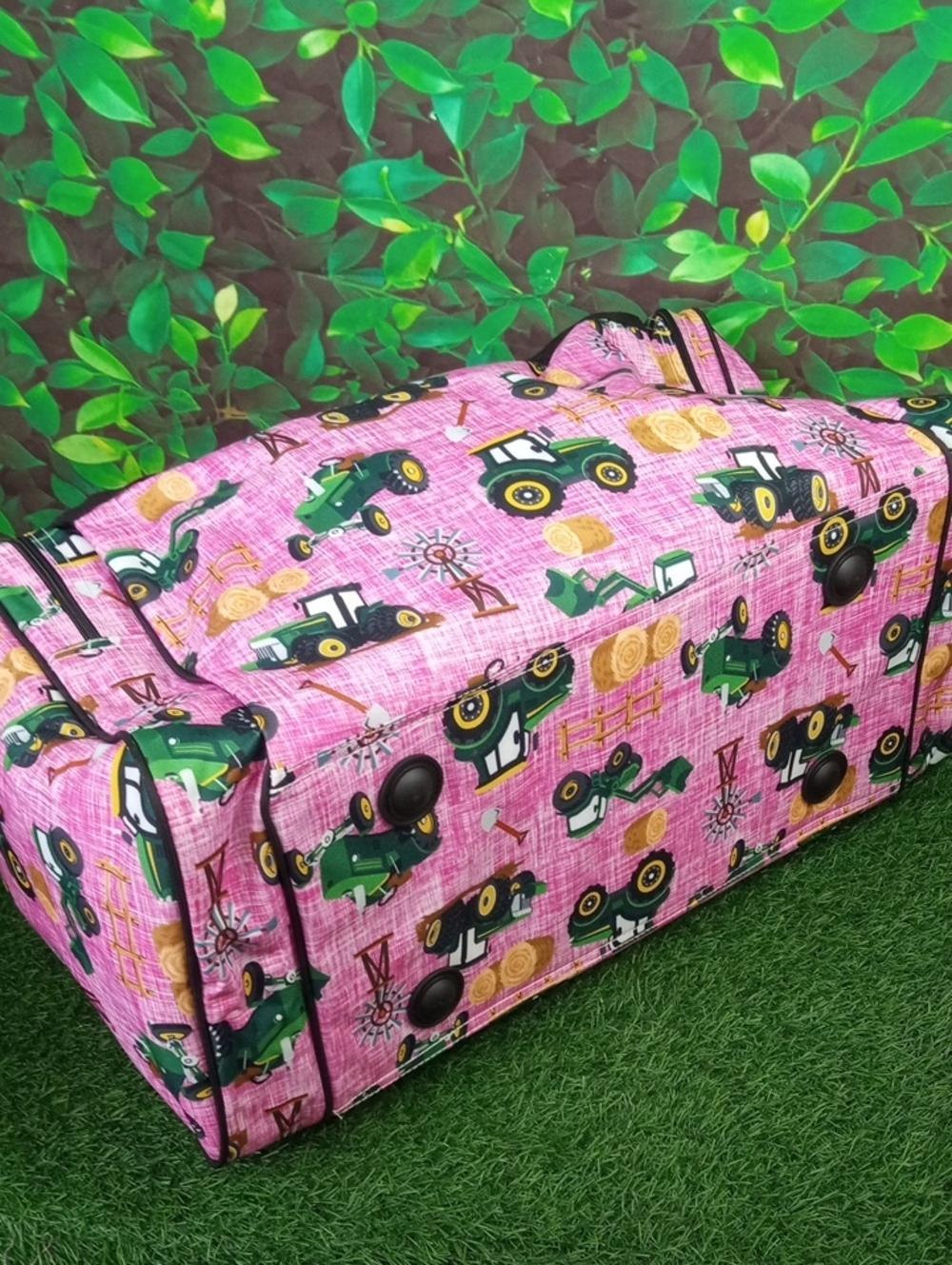 🚜 Ngil Rosedale Farms Pink Tractor Print Duffel Bag - Picture 4 of 6